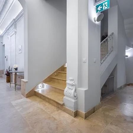 Apartment Old Theatre - Maddalena Valletta