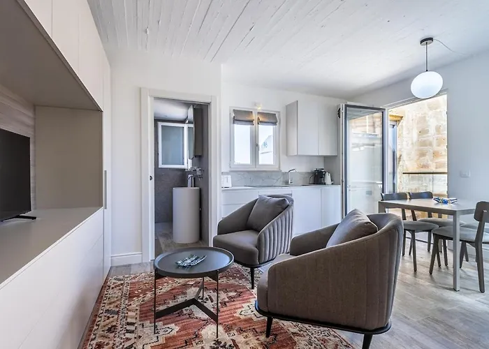 Old Theatre - Maddalena Apartment Valletta